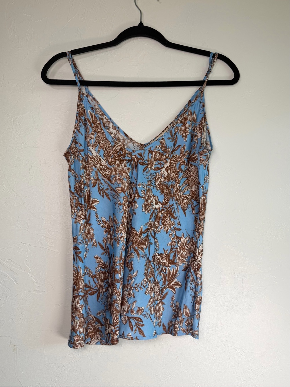 L’AGENCE Lexi Camisole in Bright Light Blue Safari size medium - Picture 5 of 8